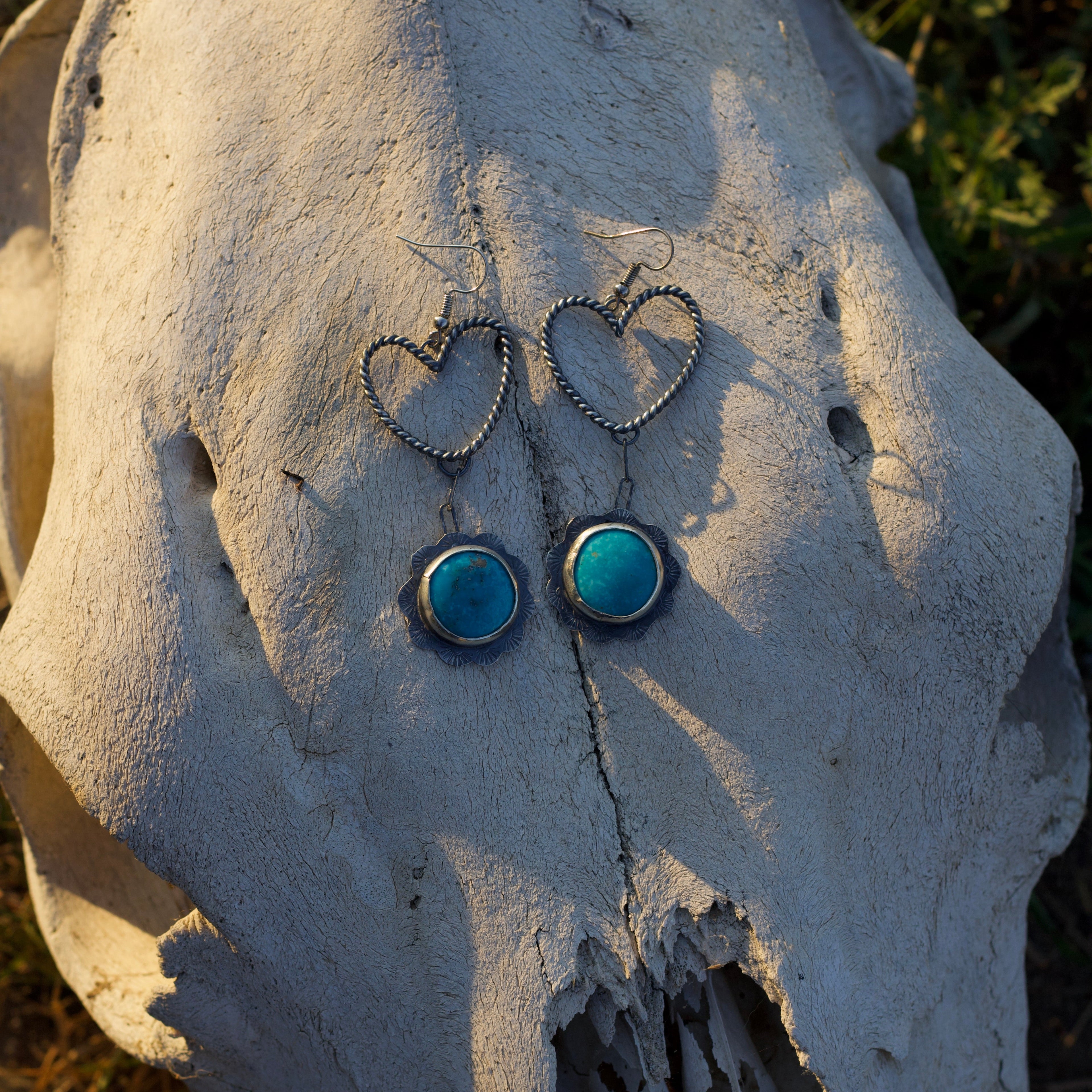 Cutie Butt Earrings
